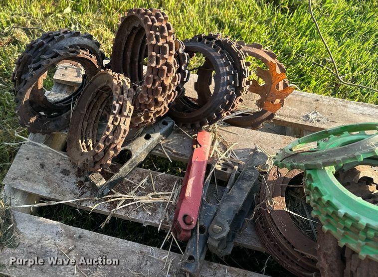 image for item EJ8379 John Deere 7200 MaxEmerge 2 no-till planter