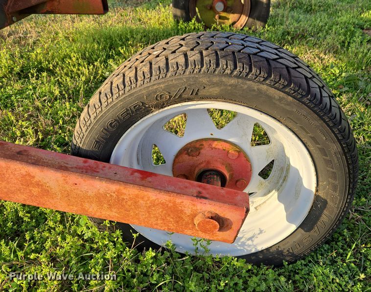 image for item EJ8382 Tonutti RCS 8 hay rake