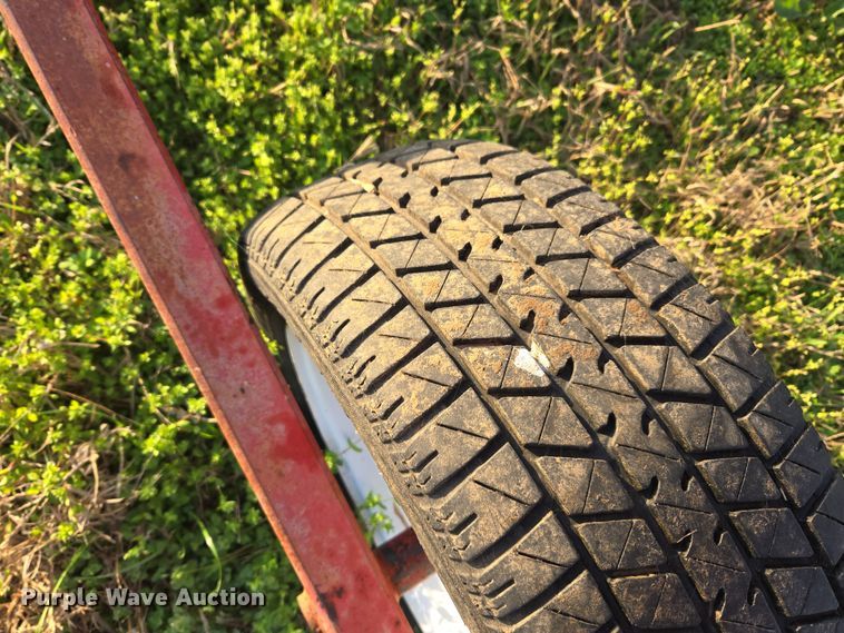 image for item EJ8382 Tonutti RCS 8 hay rake