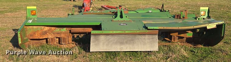 image for item EJ8384 John Deere 995 windrower head