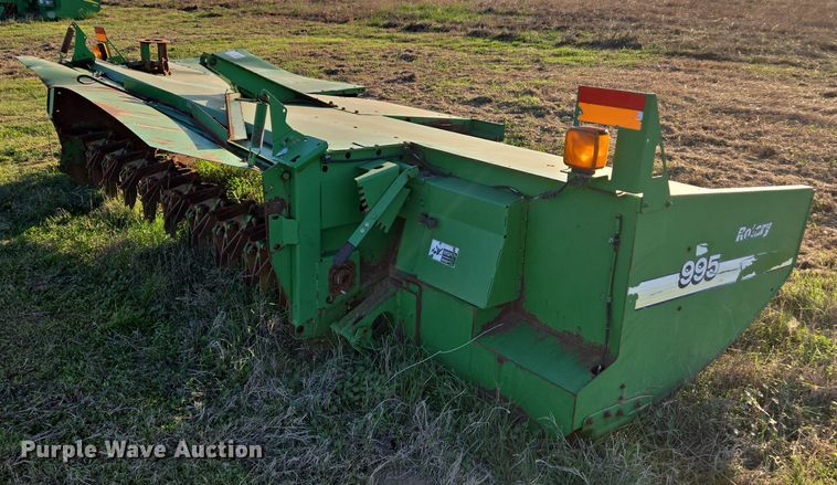 image for item EJ8384 John Deere 995 windrower head
