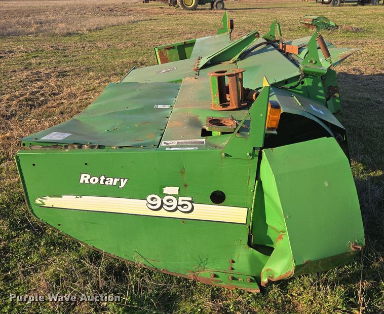 image for item EJ8384 John Deere 995 windrower head