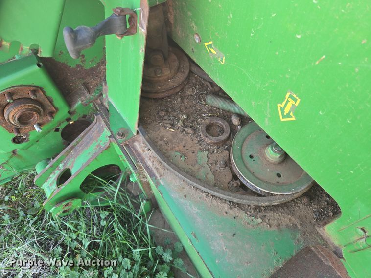 image for item EJ8384 John Deere 995 windrower head