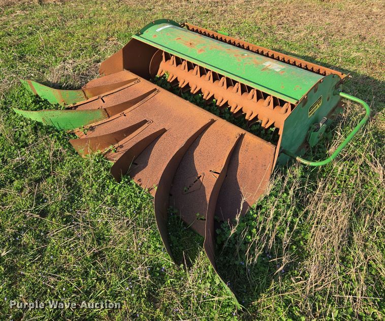 image for item EJ8385 John Deere straw chopper