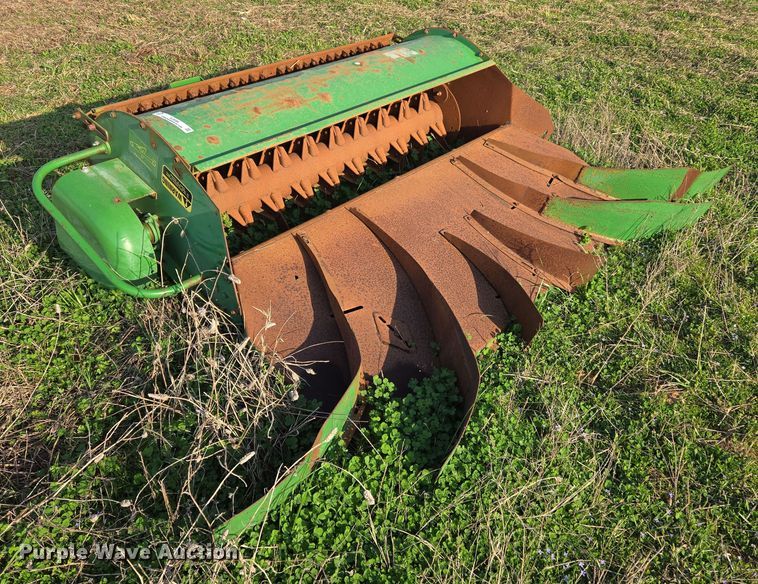 image for item EJ8385 John Deere straw chopper