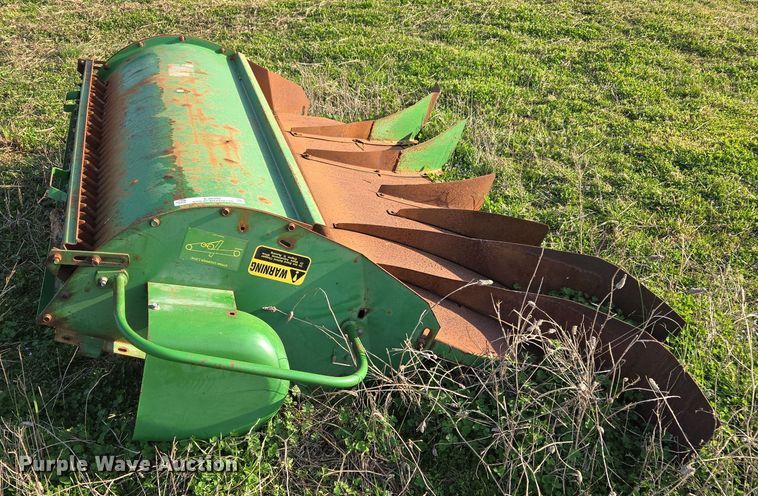 image for item EJ8385 John Deere straw chopper