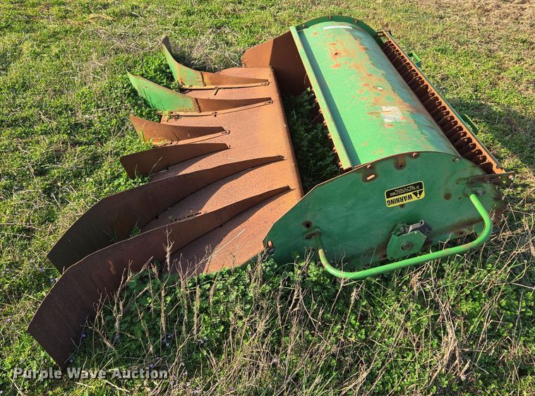 image for item EJ8385 John Deere straw chopper