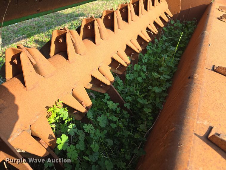 image for item EJ8385 John Deere straw chopper