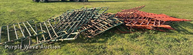 image for item EJ8391 Approximately (32) gates