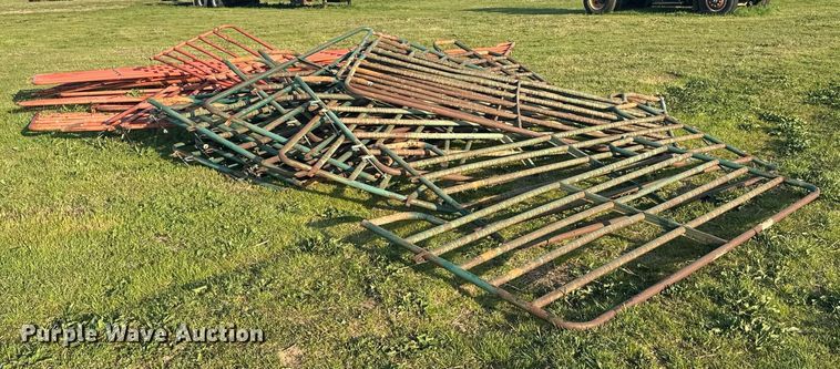 image for item EJ8391 Approximately (32) gates