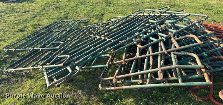 image for item EJ8391 Approximately (32) gates