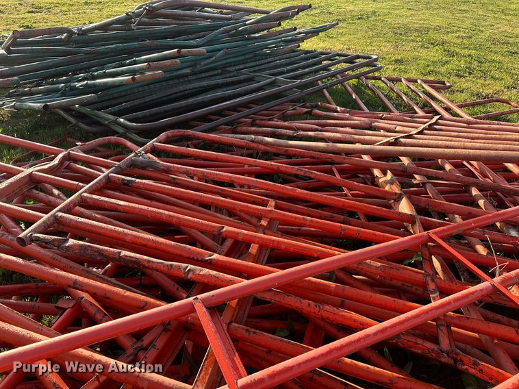 image for item EJ8391 Approximately (32) gates