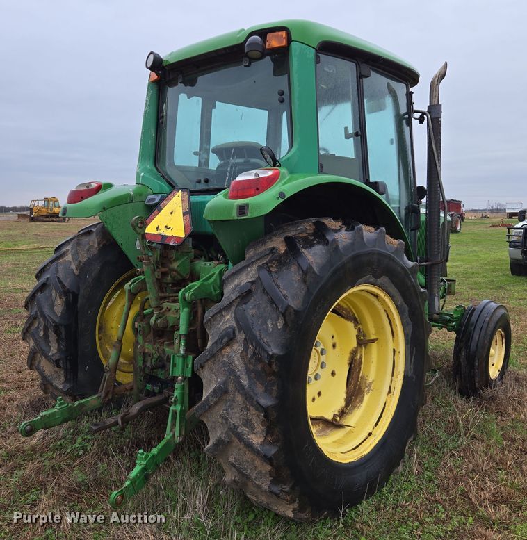 image for item EJ8397 2004 John Deere 6420 tractor