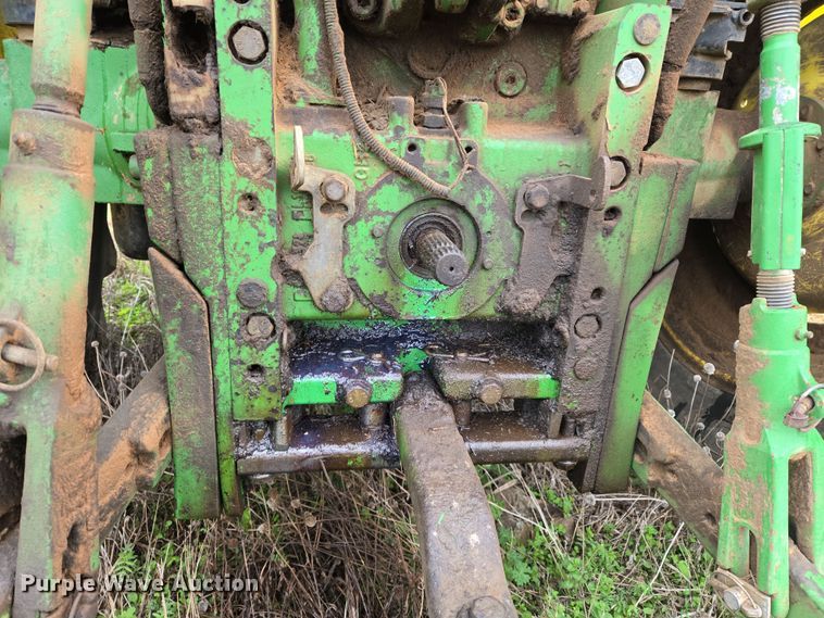 image for item EJ8397 2004 John Deere 6420 tractor