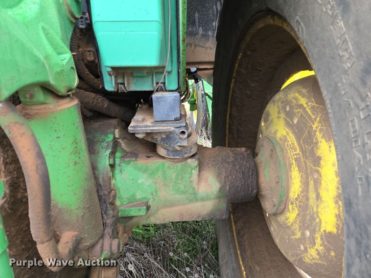 image for item EJ8397 2004 John Deere 6420 tractor