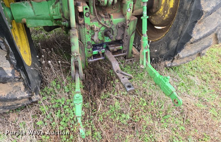 image for item EJ8397 2004 John Deere 6420 tractor