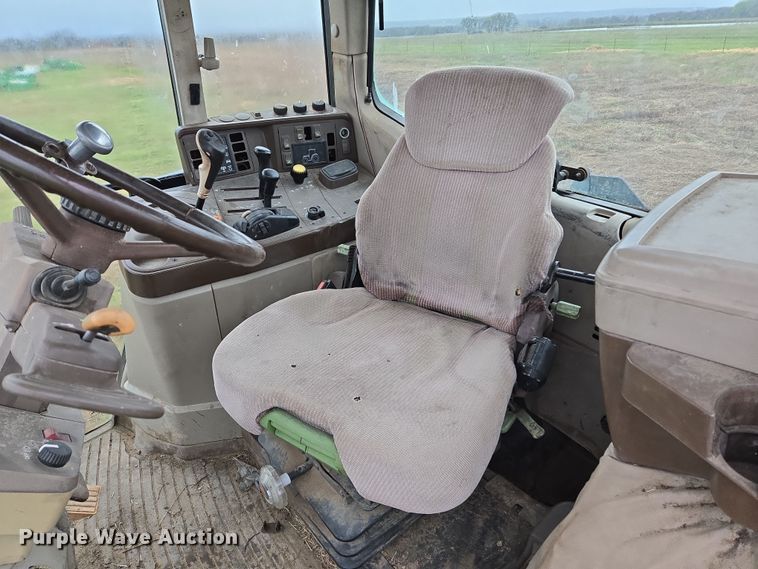 image for item EJ8397 2004 John Deere 6420 tractor