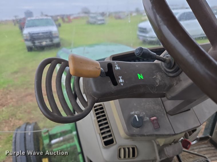 image for item EJ8397 2004 John Deere 6420 tractor