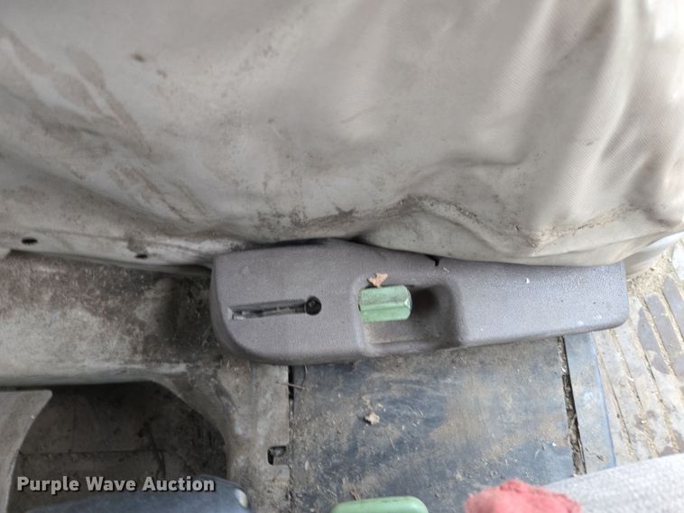 image for item EJ8397 2004 John Deere 6420 tractor