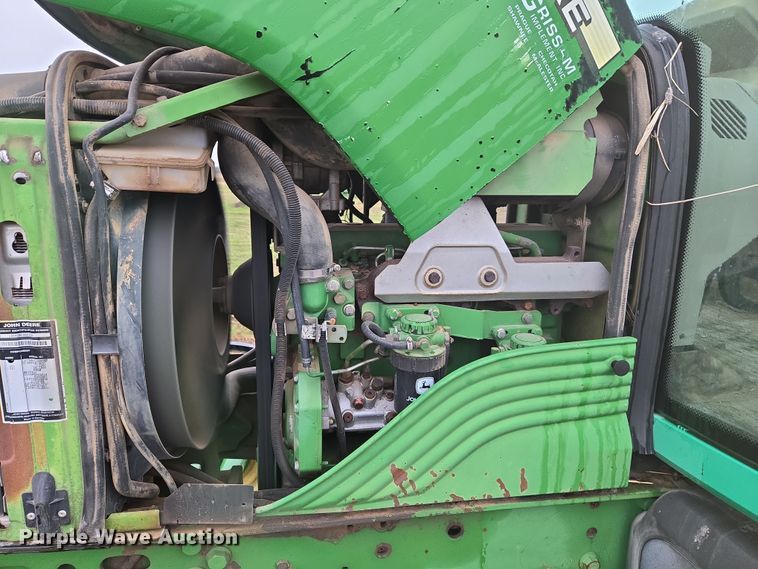 image for item EJ8397 2004 John Deere 6420 tractor