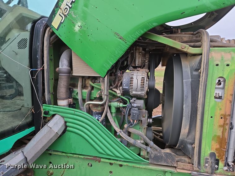 image for item EJ8397 2004 John Deere 6420 tractor