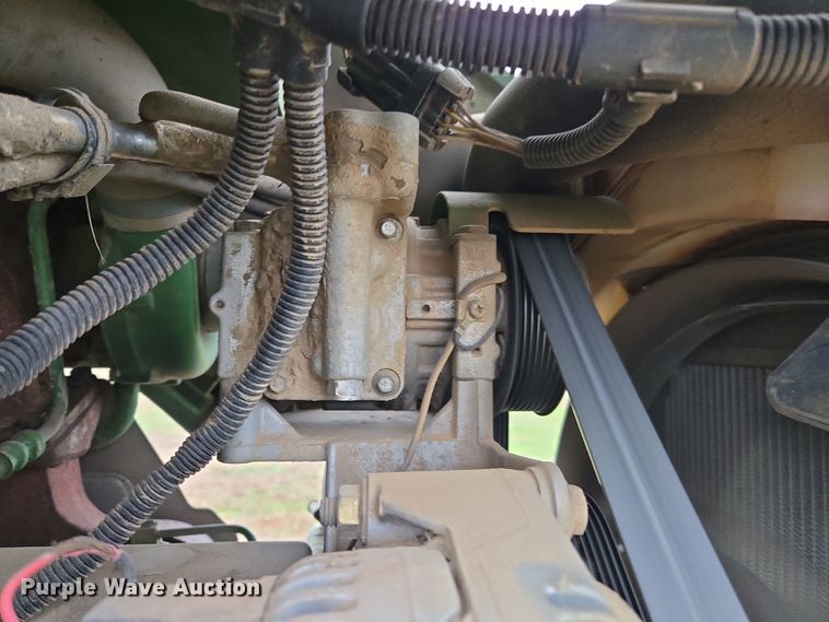 image for item EJ8397 2004 John Deere 6420 tractor