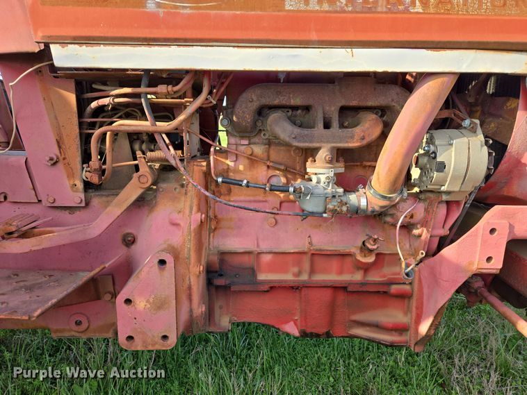 image for item EJ8399 International I2500-A tractor