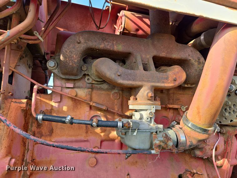 image for item EJ8399 International I2500-A tractor