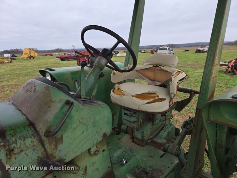 image for item EJ8400 John Deere 4010 tractor