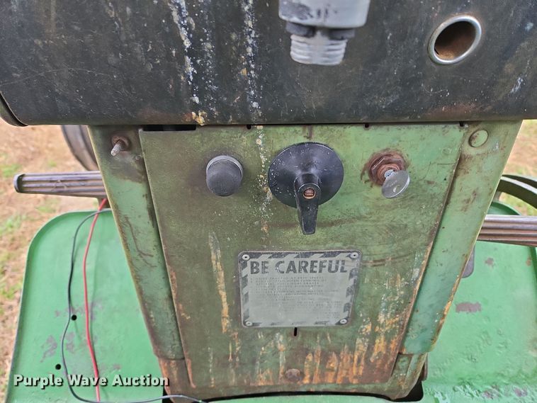 image for item EJ8400 John Deere 4010 tractor