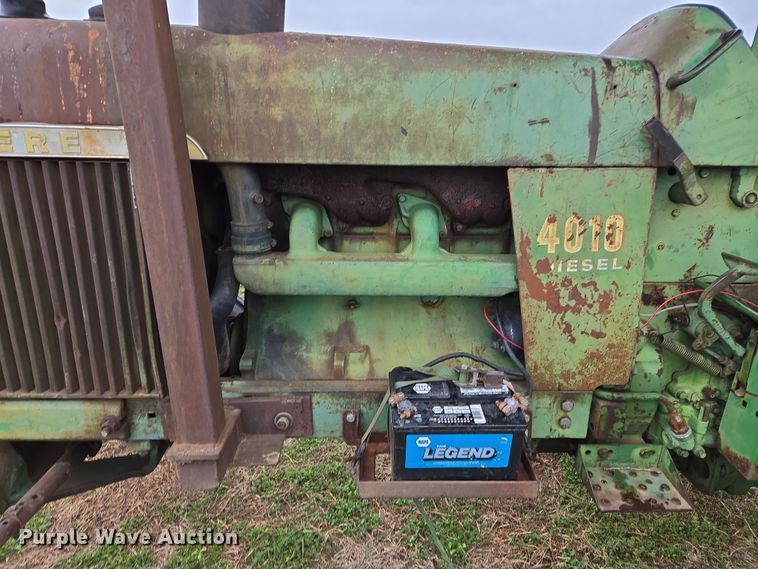 image for item EJ8400 John Deere 4010 tractor