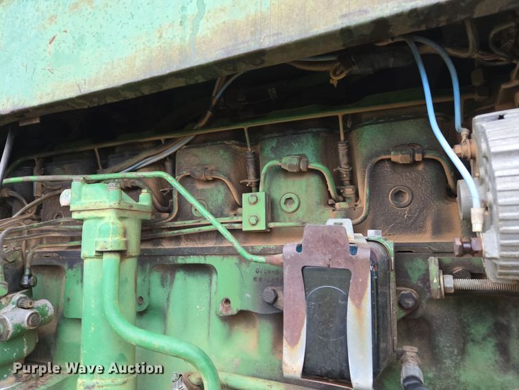 image for item EJ8400 John Deere 4010 tractor