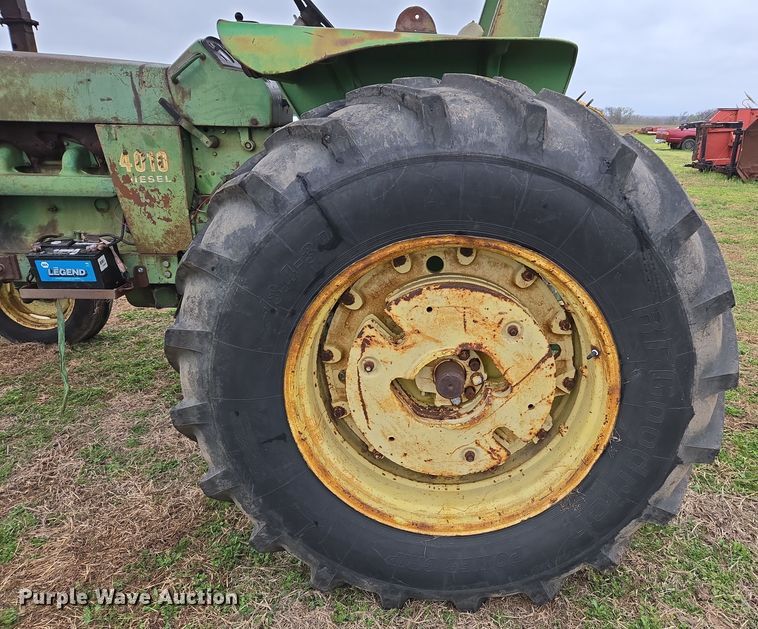image for item EJ8400 John Deere 4010 tractor