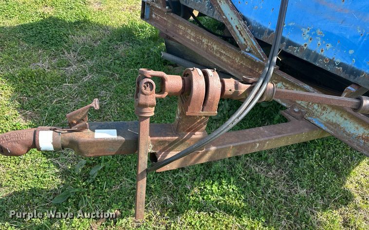 image for item EJ8401 Pecan harvester