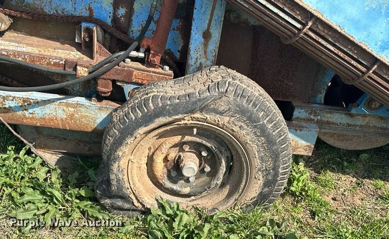 image for item EJ8401 Pecan harvester
