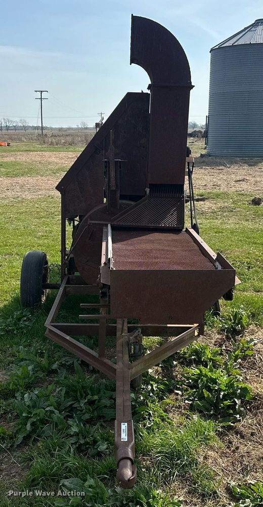 image for item EJ8402 Pecan harvester