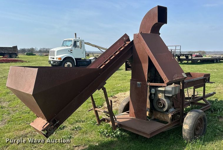 image for item EJ8402 Pecan harvester