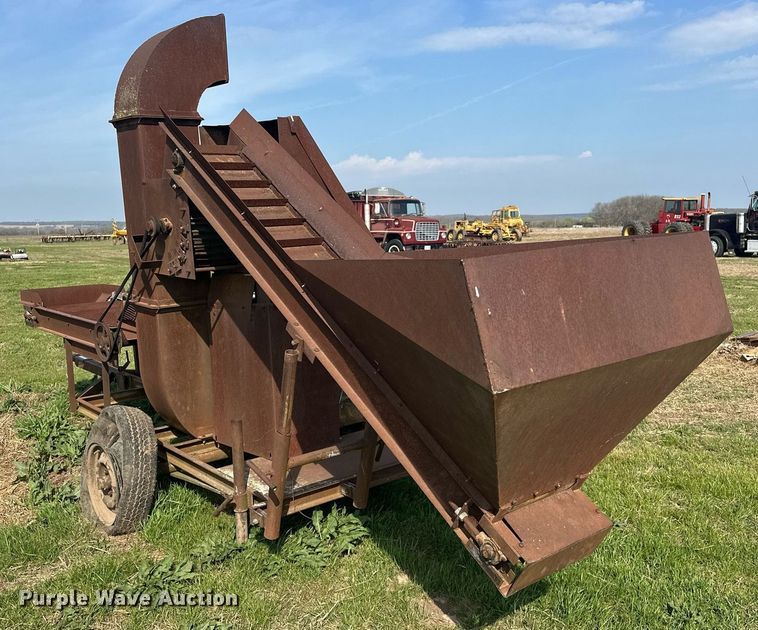 image for item EJ8402 Pecan harvester