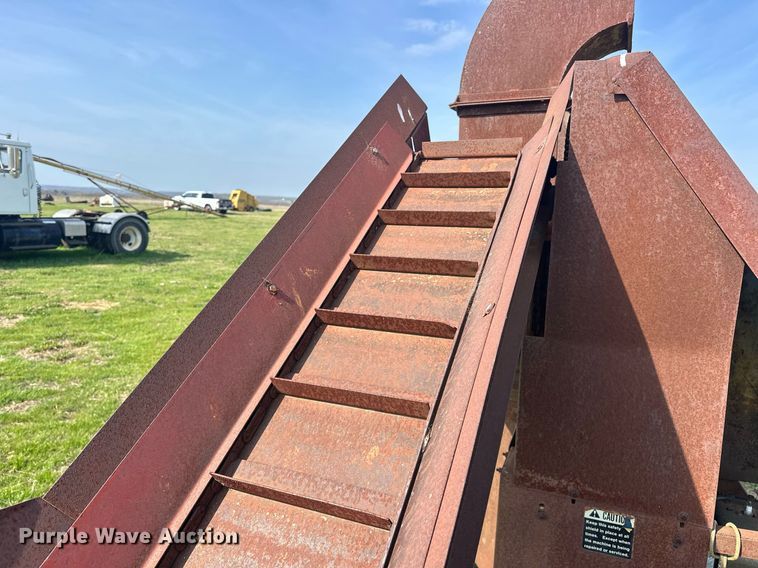 image for item EJ8402 Pecan harvester