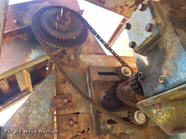 image for item EJ8402 Pecan harvester