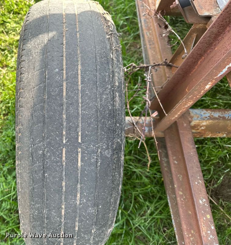 image for item EJ8402 Pecan harvester