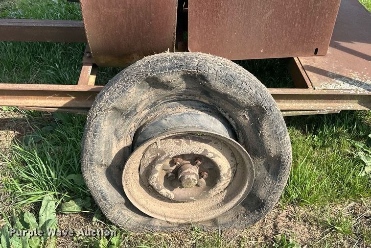 image for item EJ8402 Pecan harvester