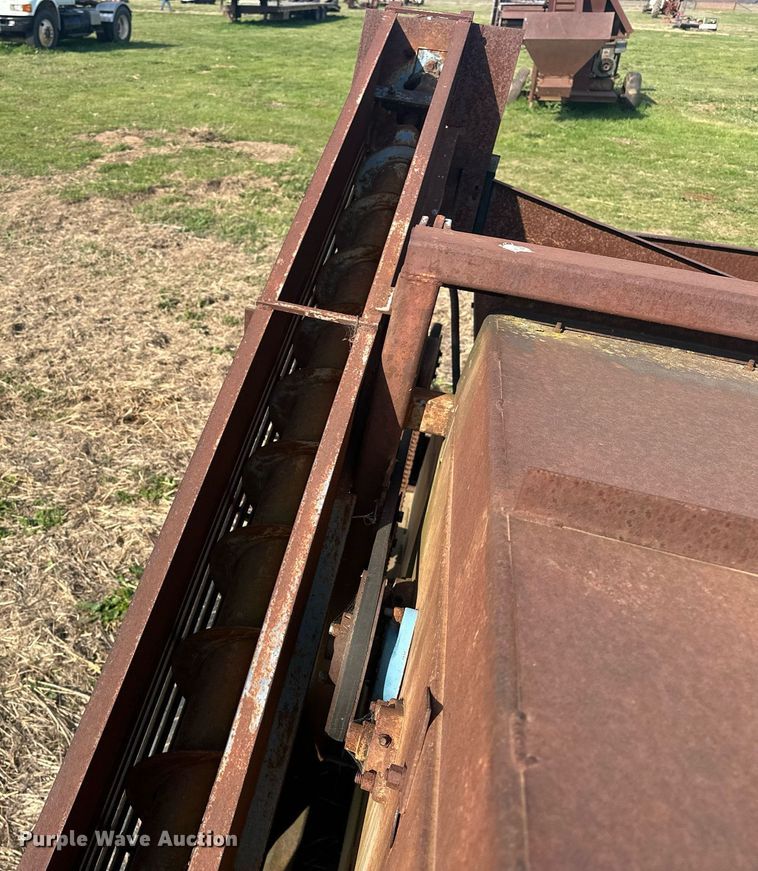 image for item EJ8403 Pecan harvester