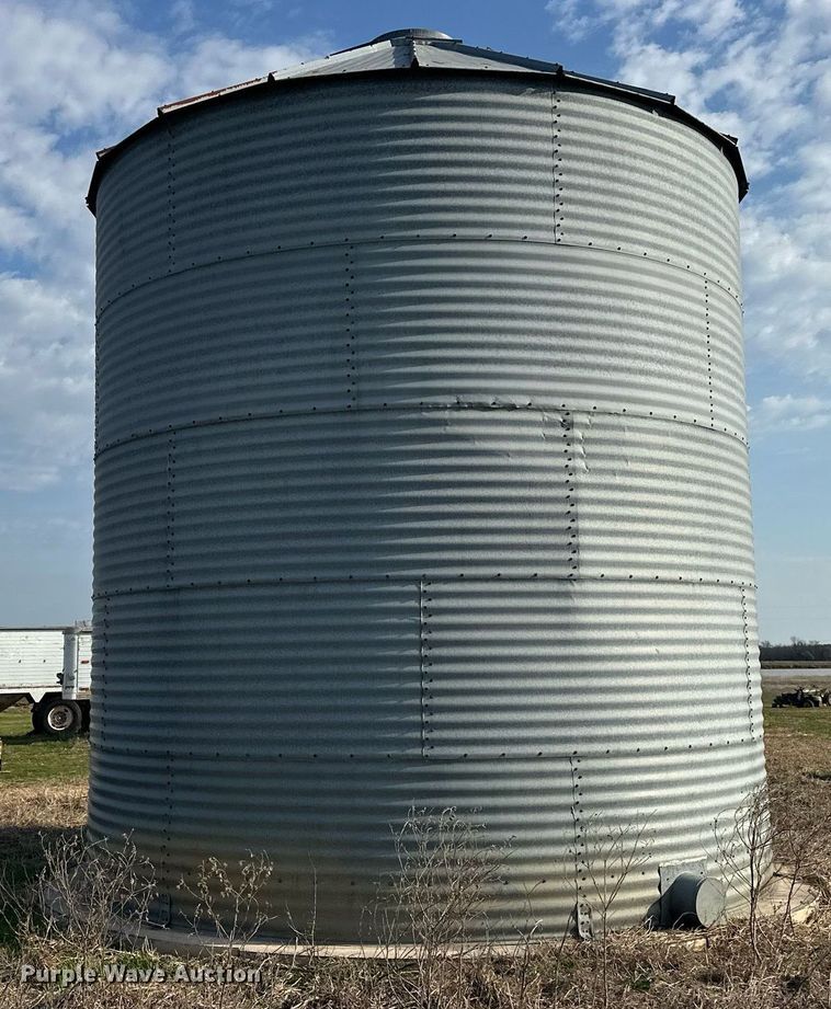 image for item EJ8404 Butler grain bin