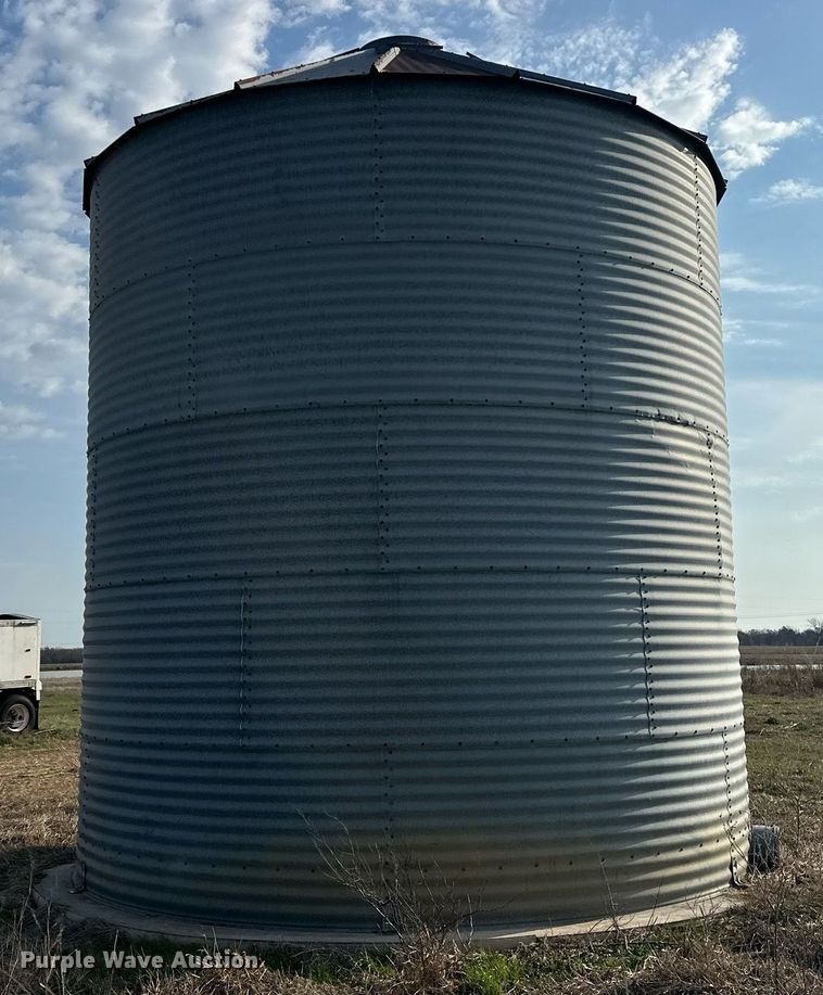image for item EJ8404 Butler grain bin