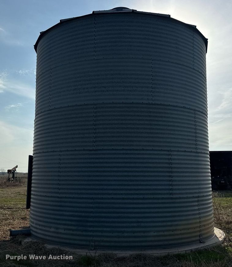 image for item EJ8404 Butler grain bin