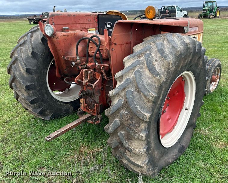image for item EJ8412 1973 International Harvester 574 tractor
