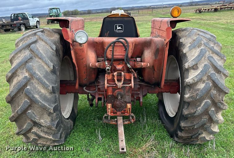 image for item EJ8412 1973 International Harvester 574 tractor