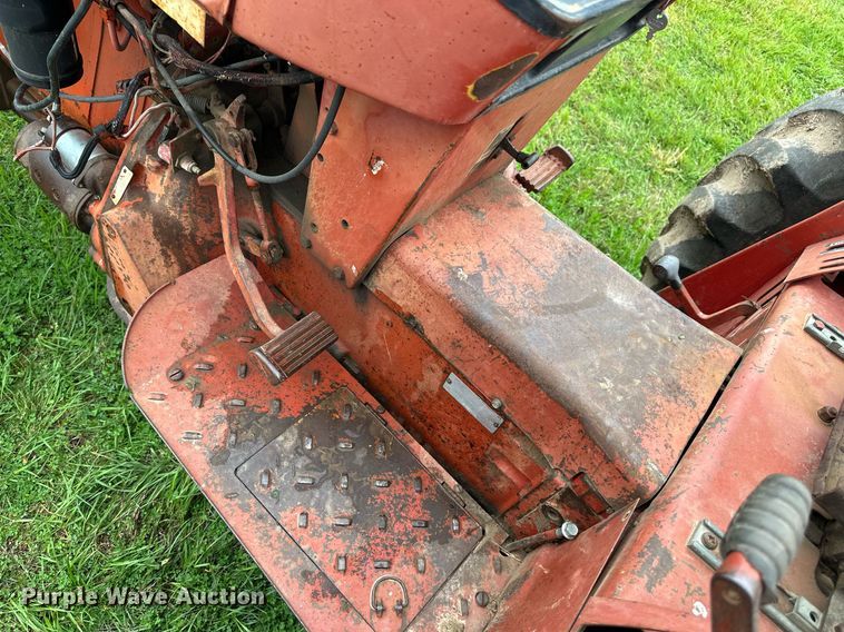 image for item EJ8412 1973 International Harvester 574 tractor