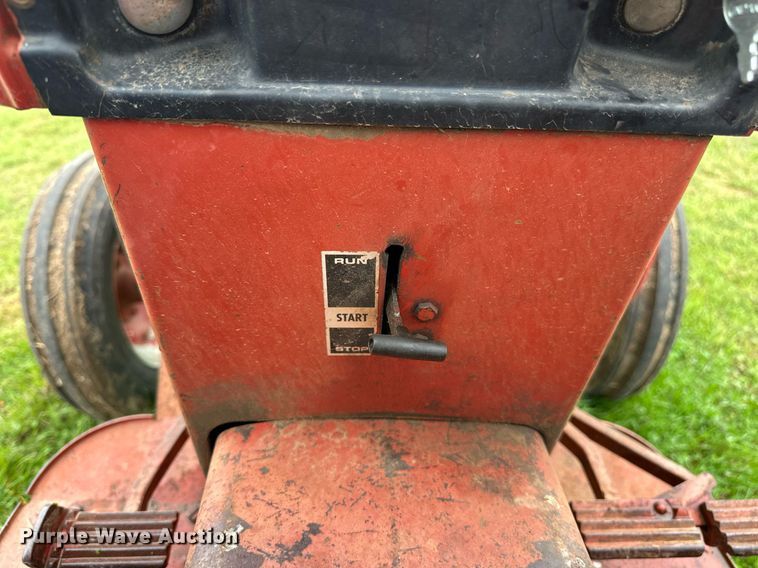 image for item EJ8412 1973 International Harvester 574 tractor